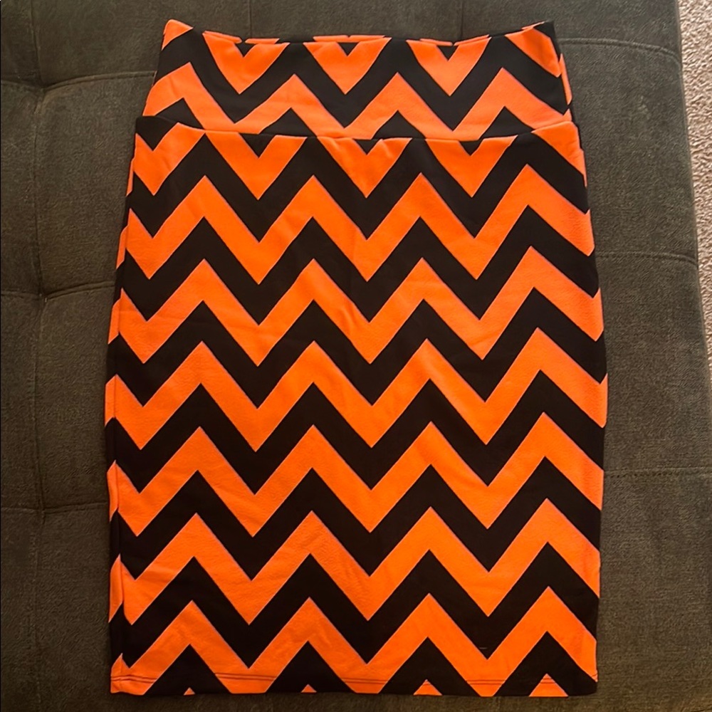 LuLaRoe Chevron Patterned Neon Orange and Black Skirt